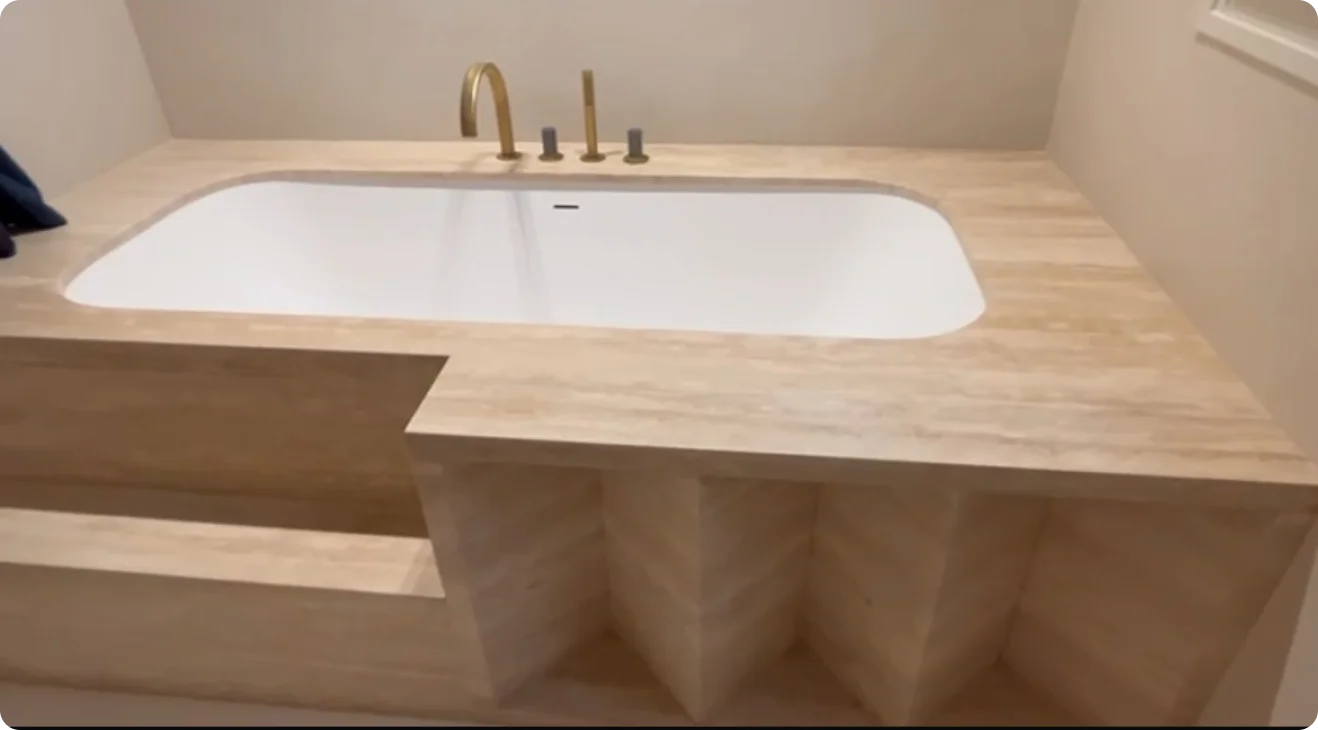 Réalisation marbre granit - FABRICATION ET INSTALLATION BAIGNOIRE ET ÉVIER