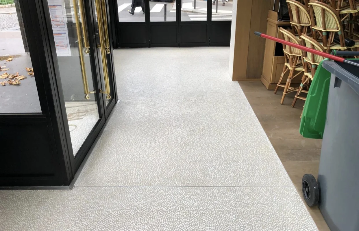 Réalisation marbre granit - RÉNOVATION SOL EN MARBRE MOSAÏQUE